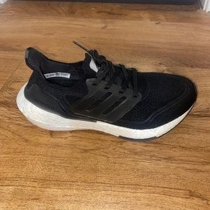 Adidas Ultraboost 22